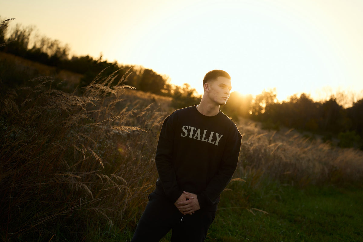 STALLY Range Crew in Coal Black on model
