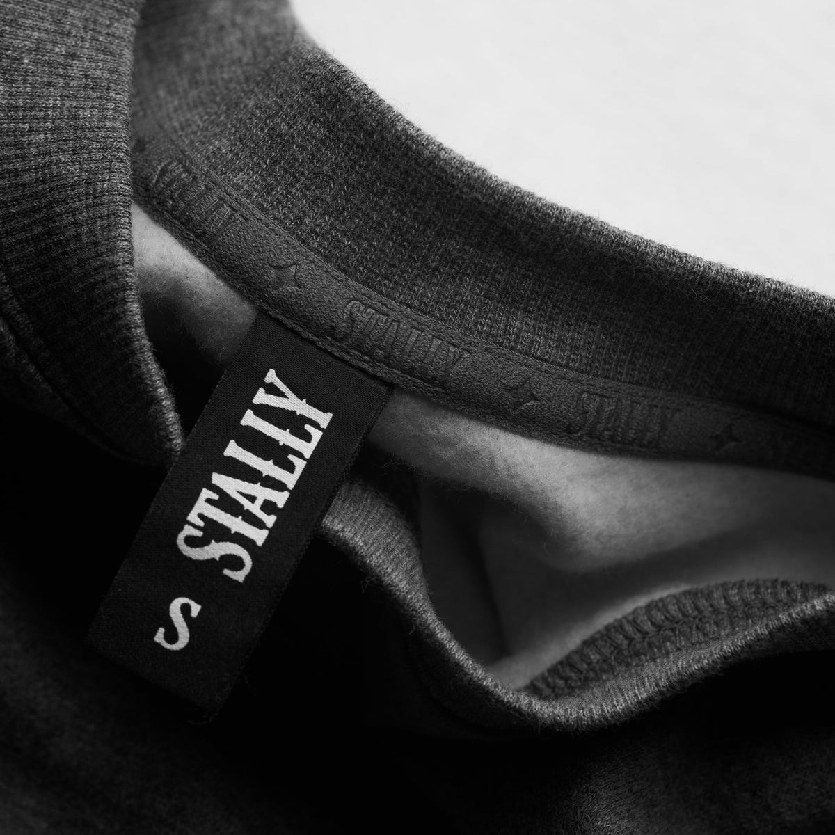 STALLY Range Womens Boxy Crew in Iron
