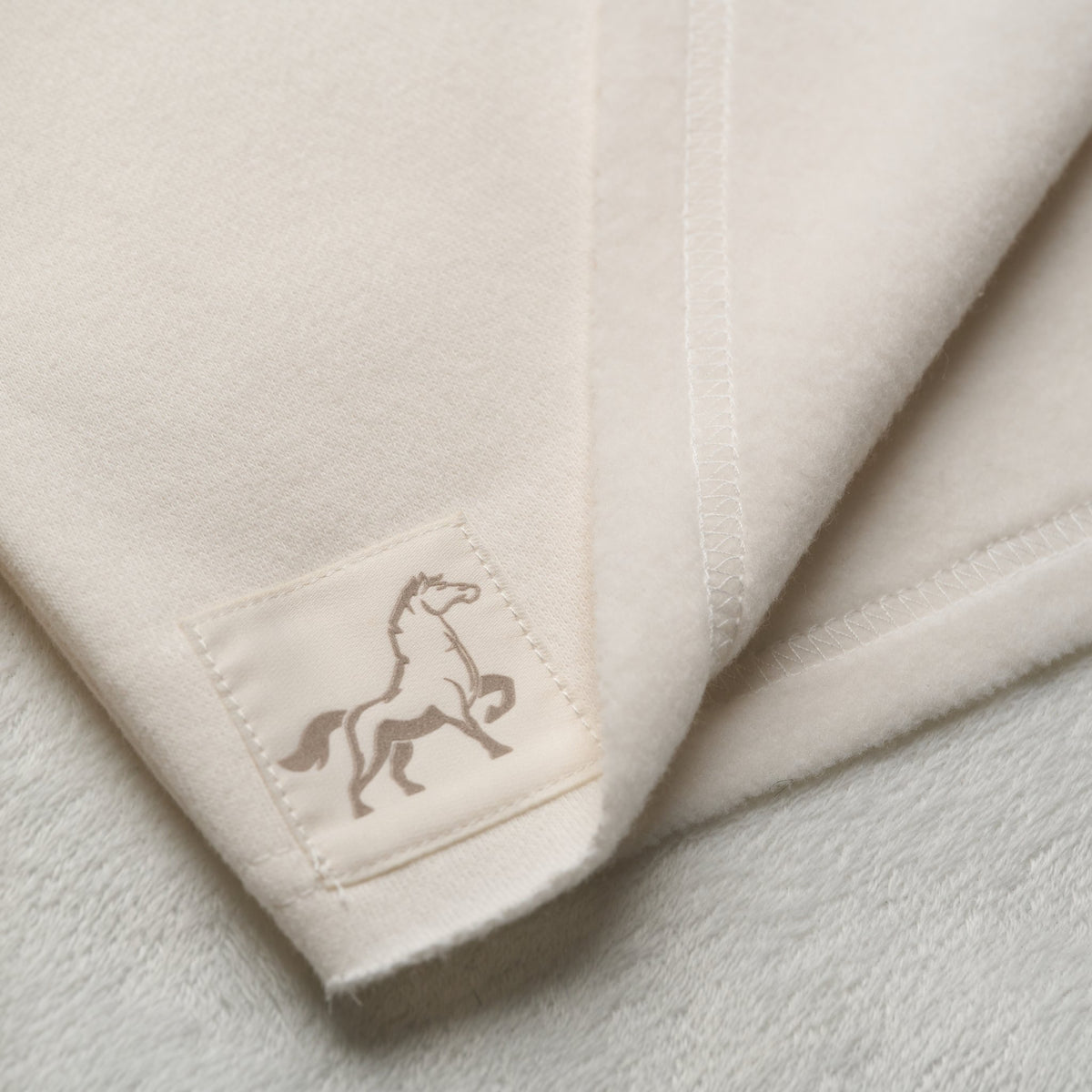 STALLY Range Womens Boxy Crew in Chalk White