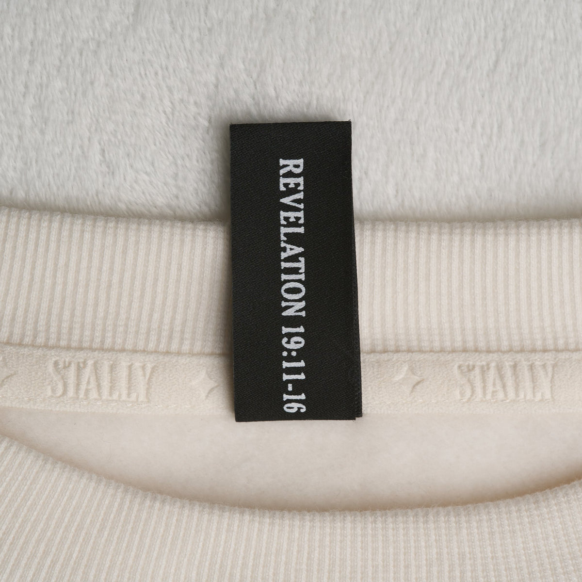 STALLY Range Womens Boxy Crew in Chalk White