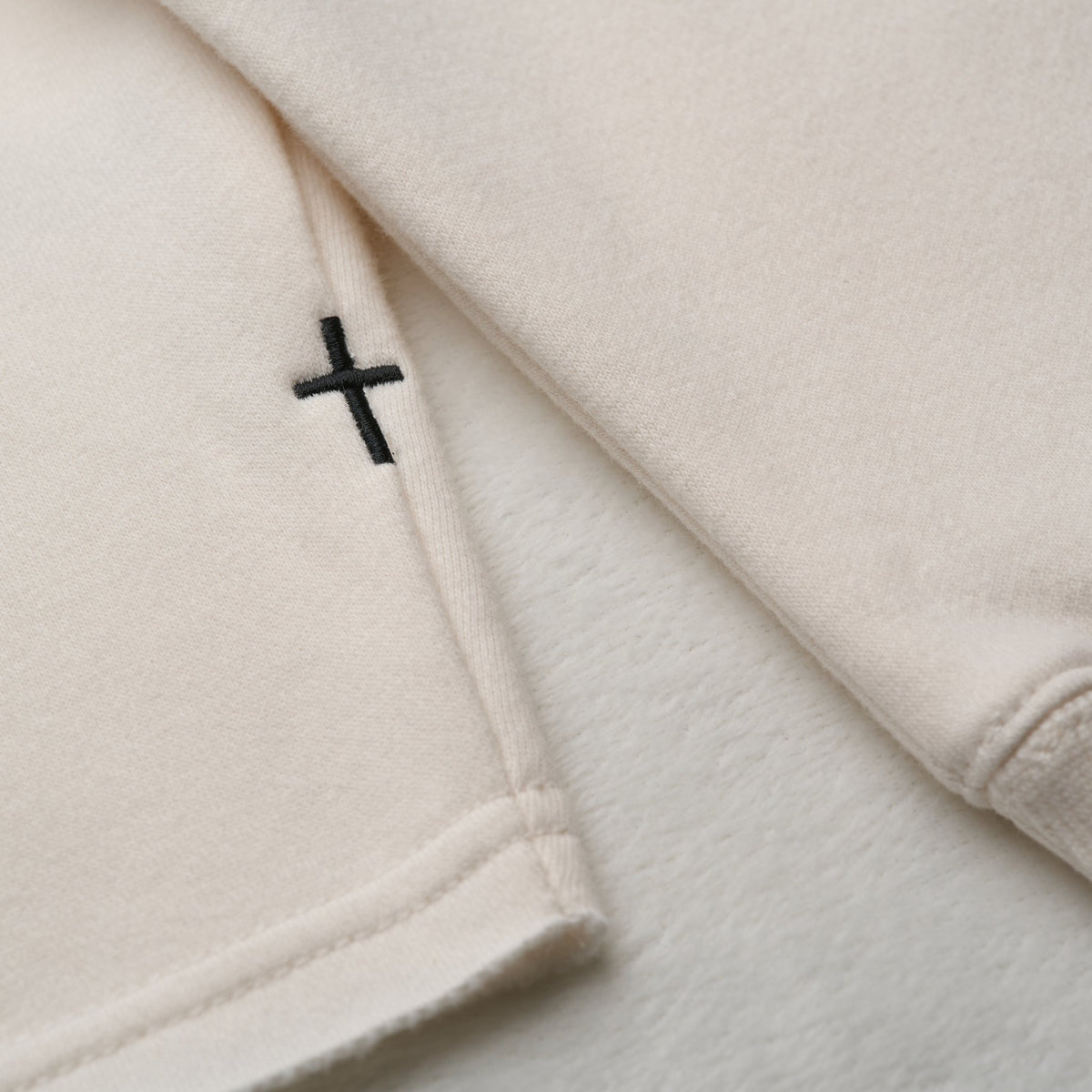 STALLY Range Womens Boxy Crew in Chalk White