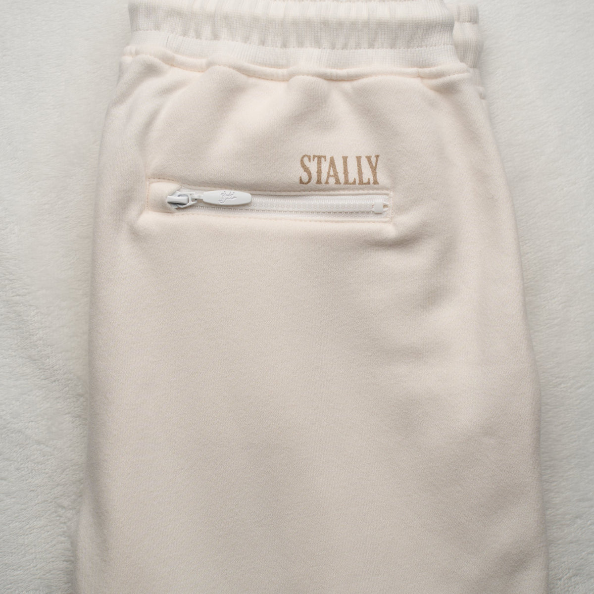 STALLY Range Womens Jogger in Chalk White