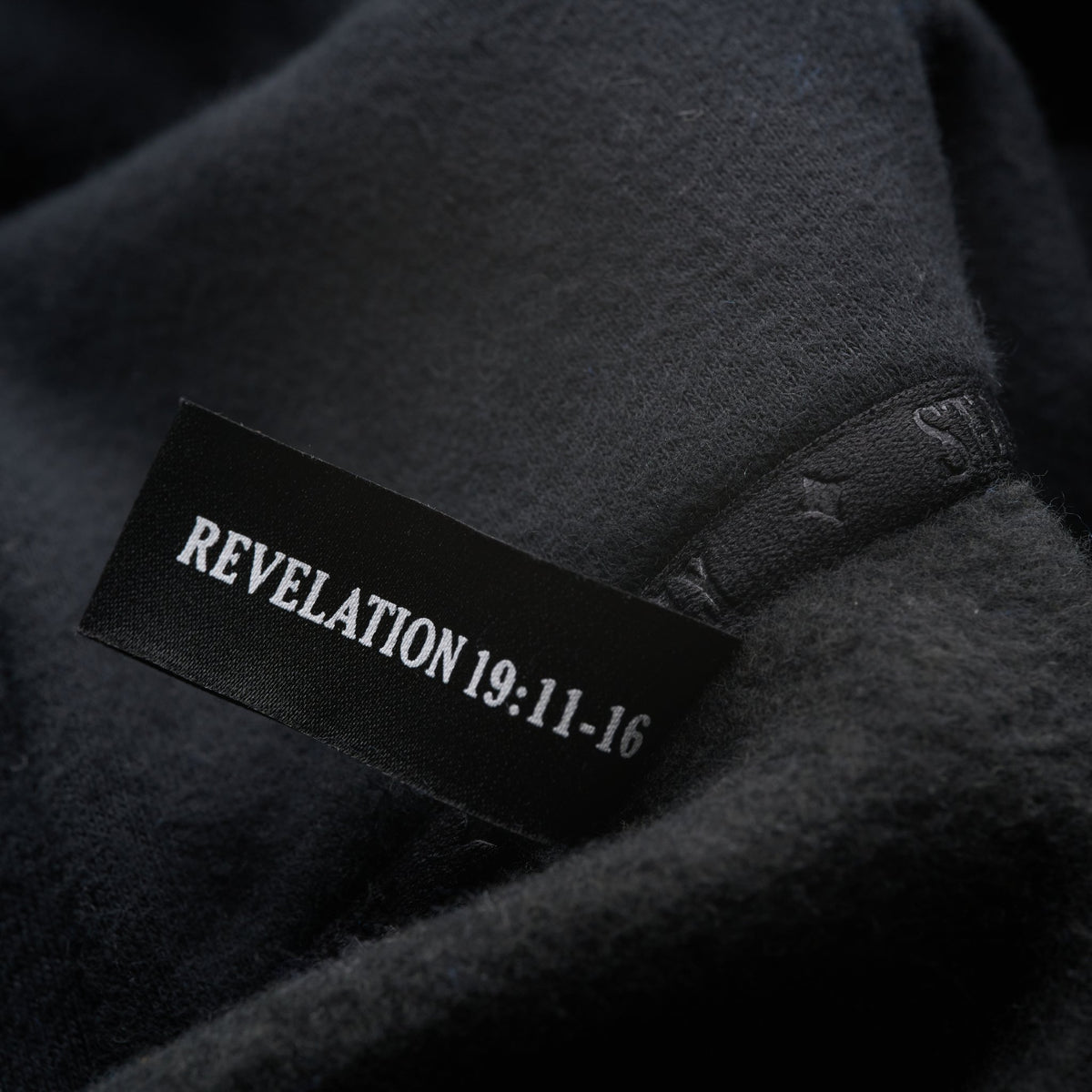 STALLY Draft Hoodie in Coal Black