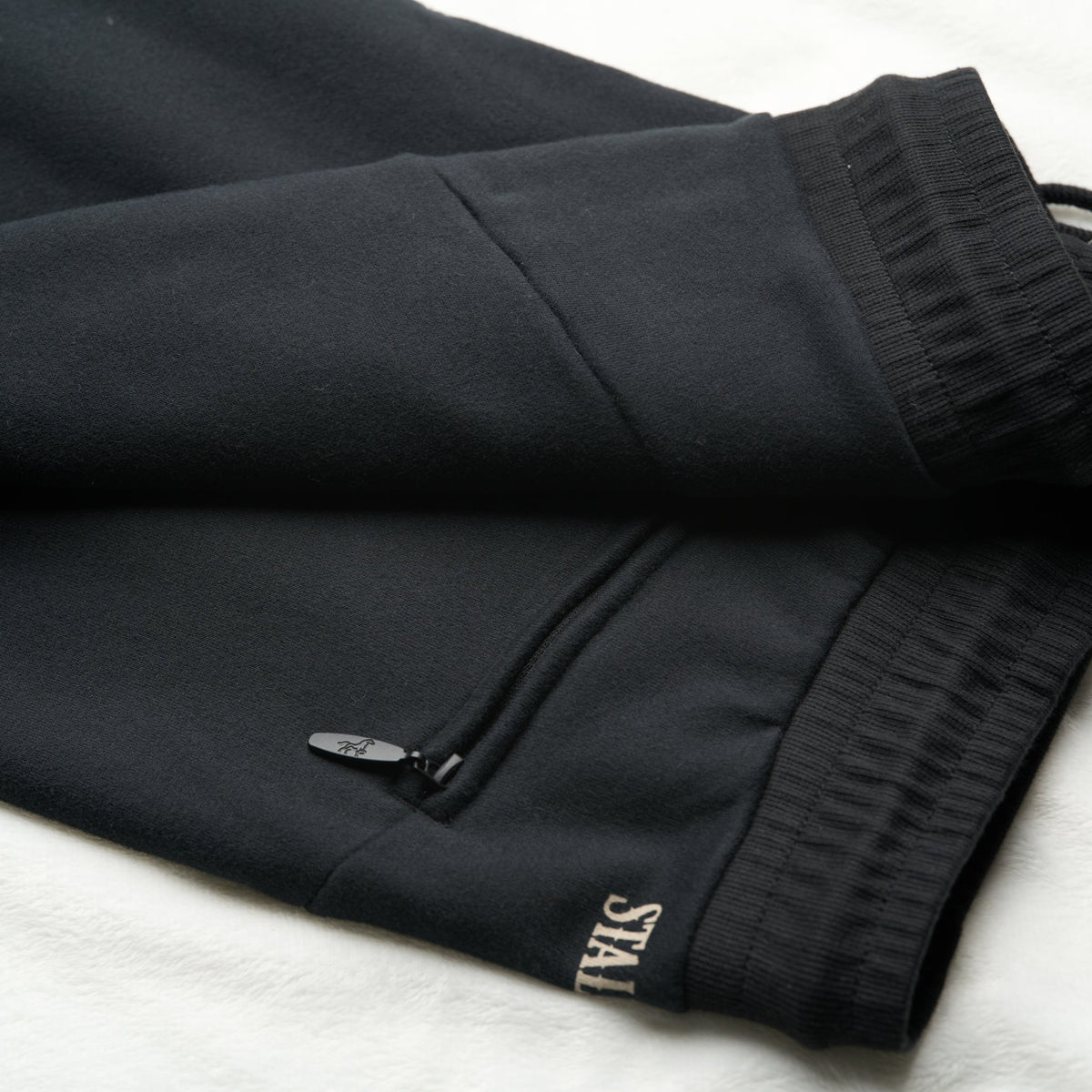 STALLY Range Mens Jogger in Coal Black
