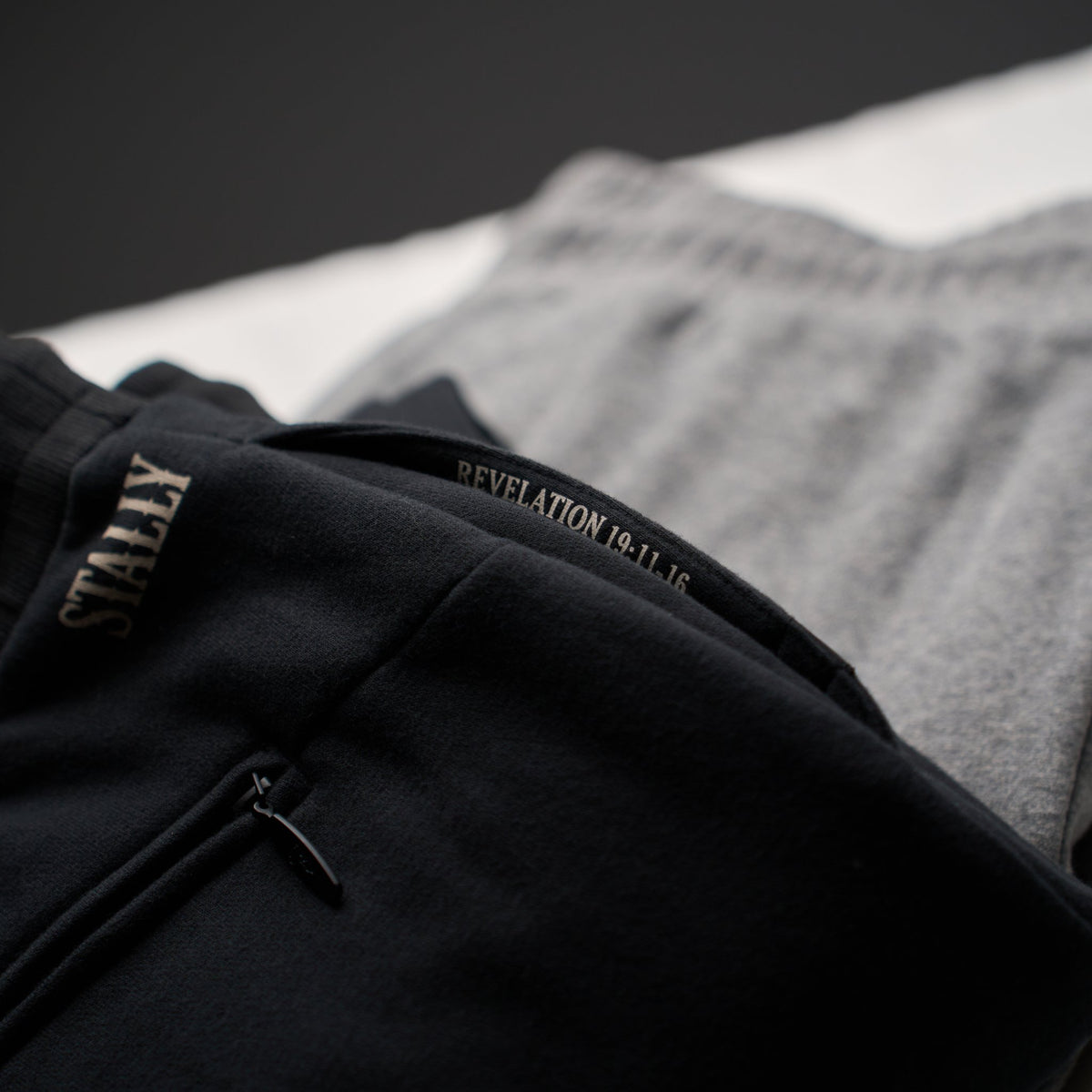 STALLY Range Mens Jogger, both colors side by side