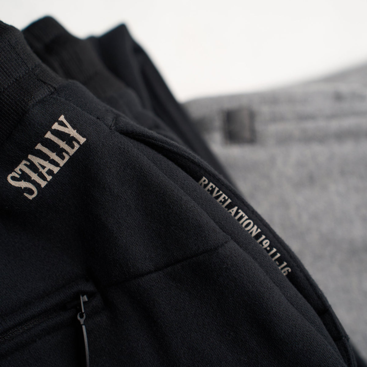 STALLY Range Mens Jogger, both colors side by side