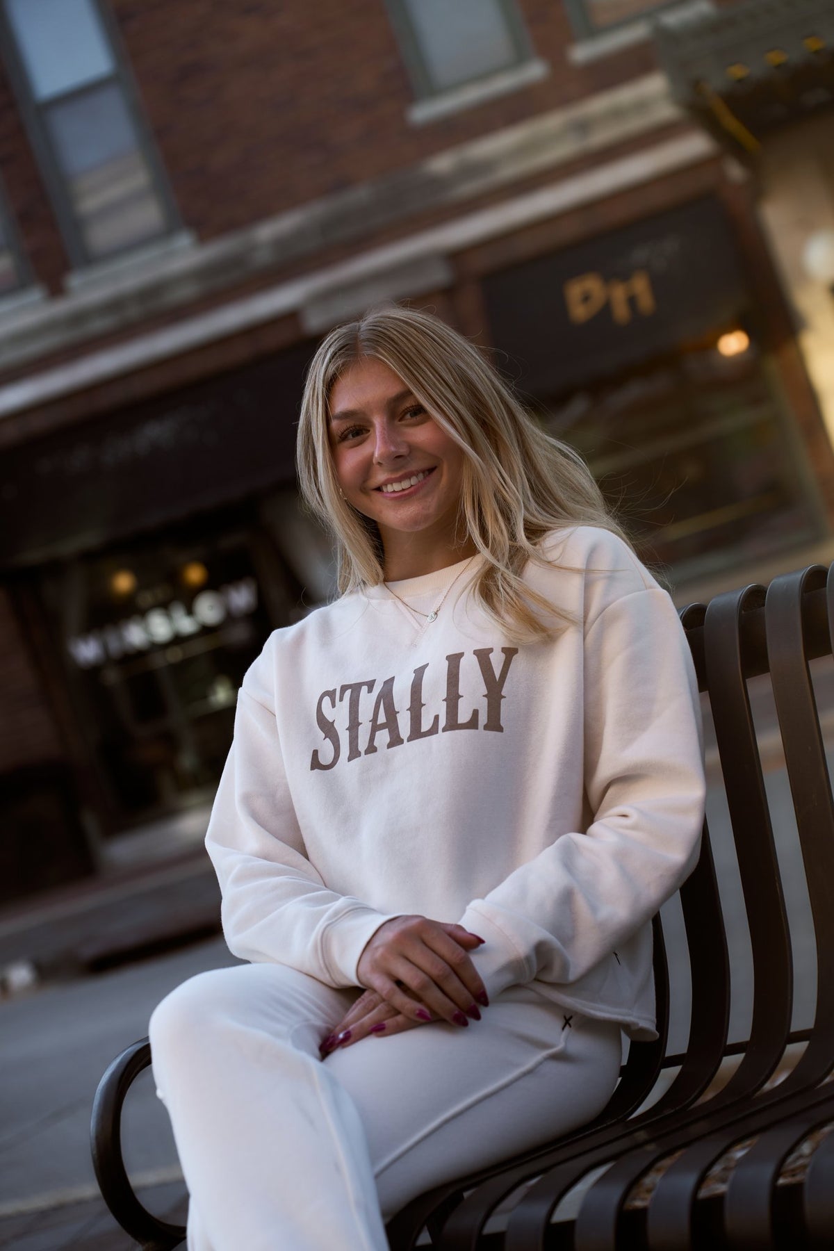 STALLY Range Womens Boxy Crew and Range Womens Jogger in Chalk White
