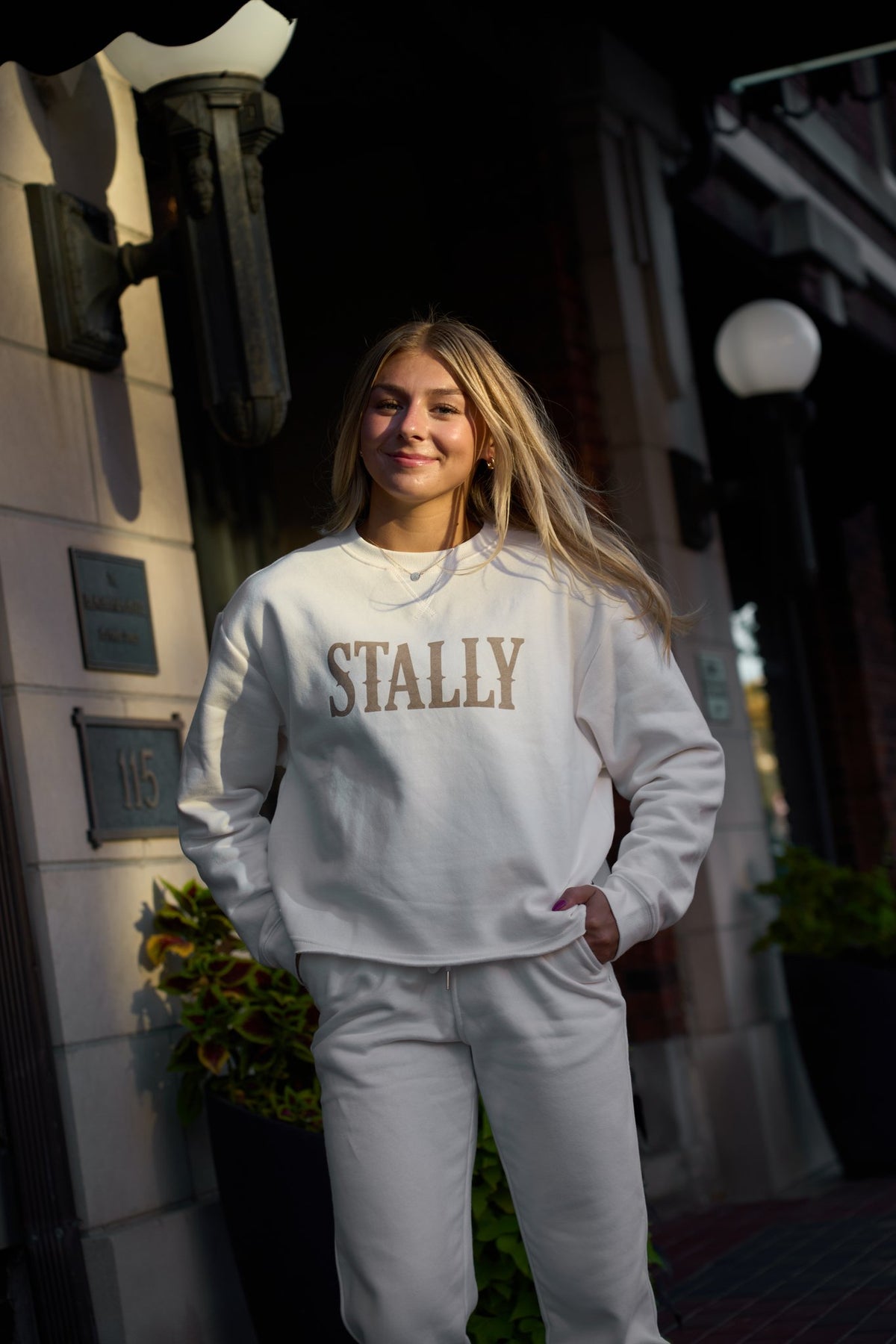 STALLY Range Womens Boxy Crew and Range Womens Jogger in Chalk White