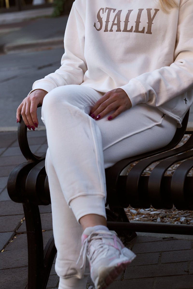 Range Womens Jogger in Chalk White